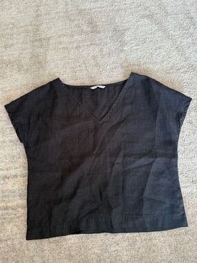 Linenfox Black V-Neck Boxy Top